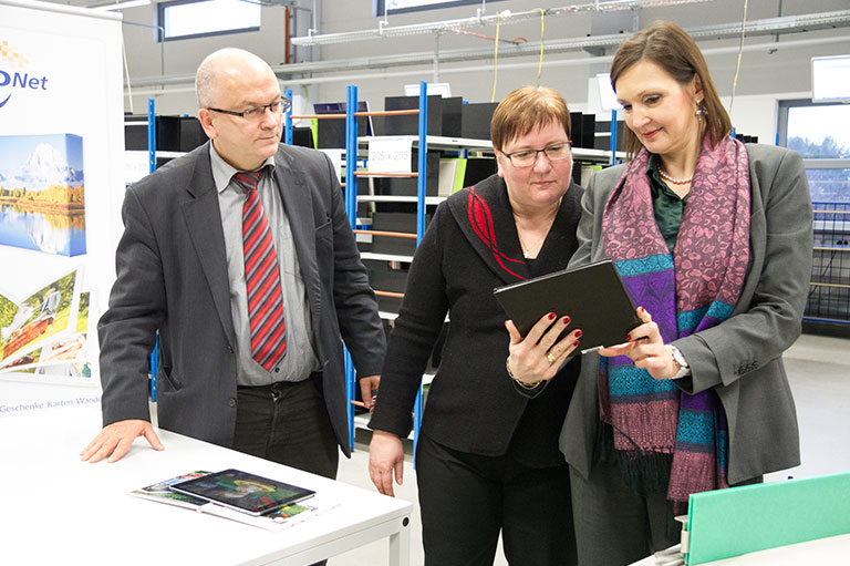 v.l.n.r. Dr. Gerhard Köhler, Iris Gleicke, Prof. Dr. Angela Kolb-Janssen